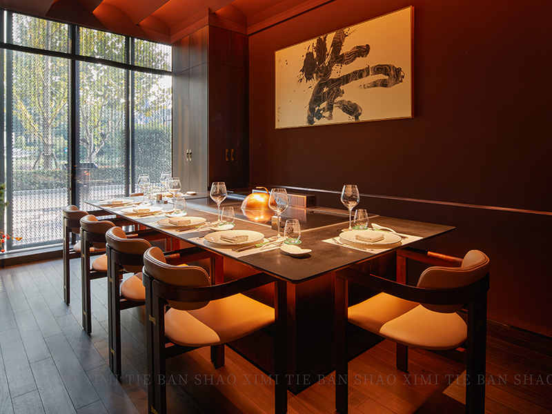 餐廳商用，別墅會所，家用島臺的鐵板燒設(shè)備在配置上有什么區(qū)別？